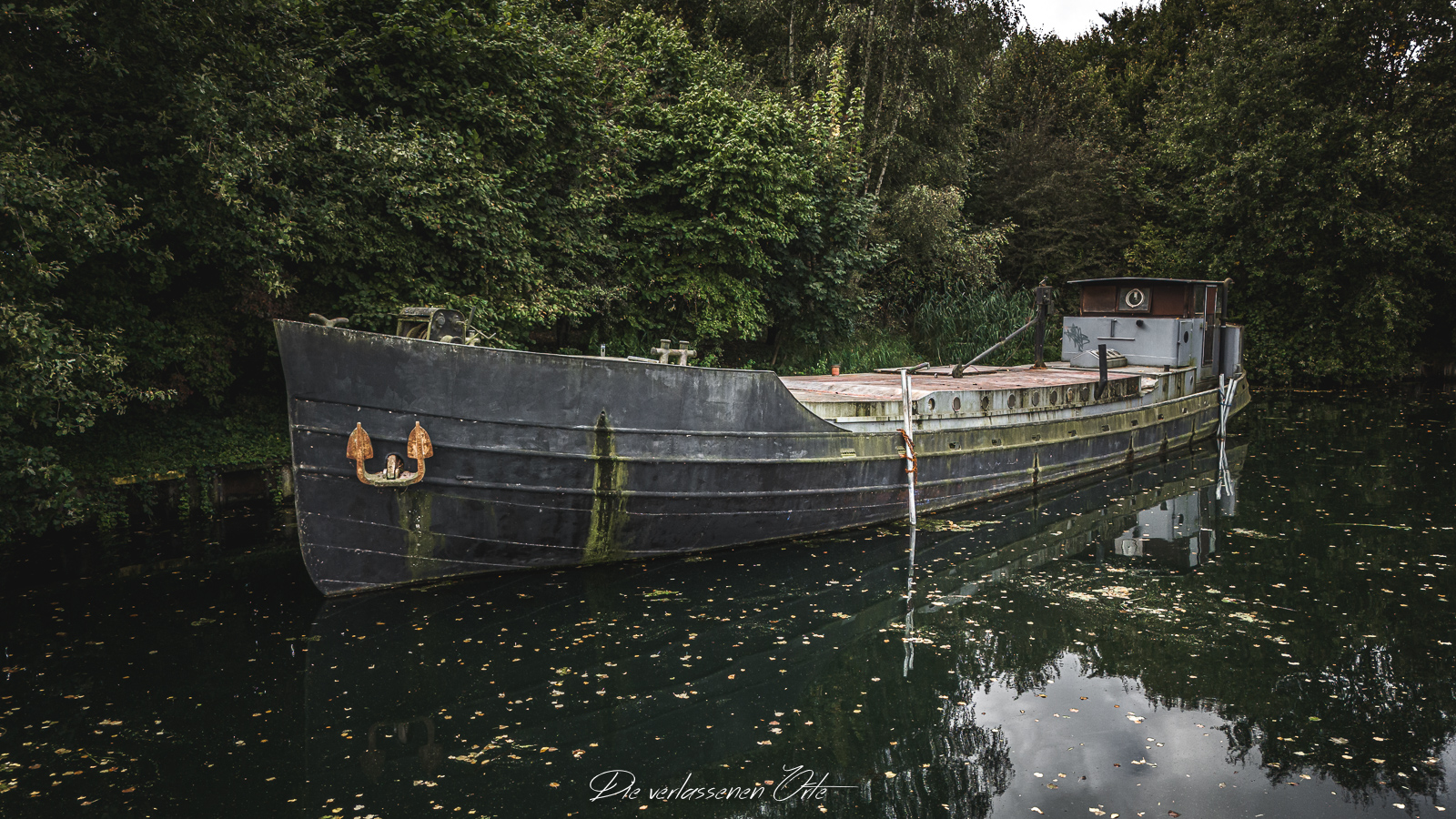 Geisterschiff auf dem Kanal